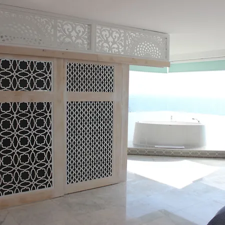 Mandalina Luxury Boutique كاس