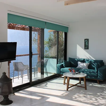 فندق Mandalina Luxury Boutique 3*